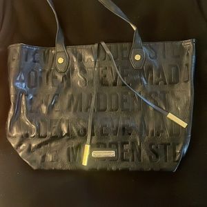 Steve Madden Black and White Tote in Immaculate Condition